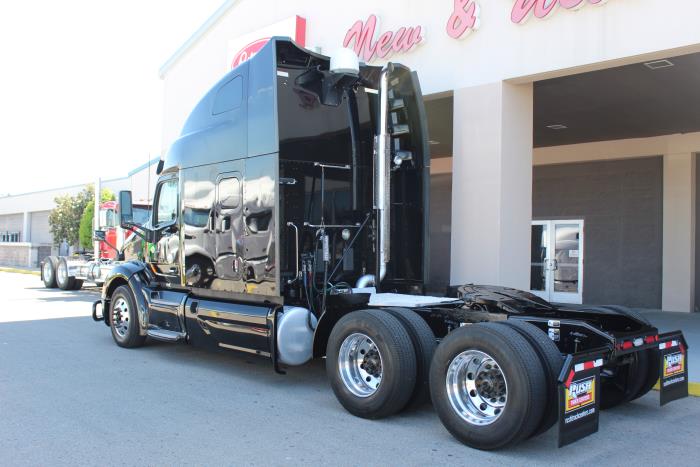 2022 Peterbilt 579-3
