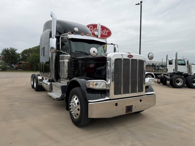 2022 Peterbilt 389-10