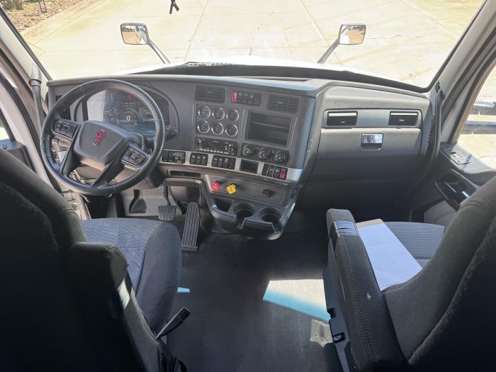 2022 Kenworth T680-13
