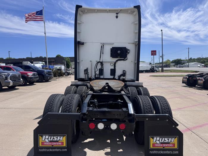 2022 Kenworth T680-8