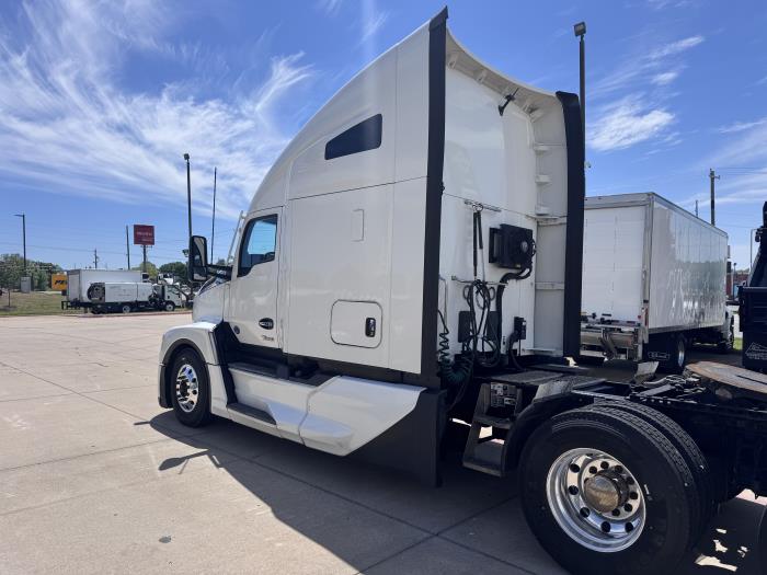 2022 Kenworth T680-7