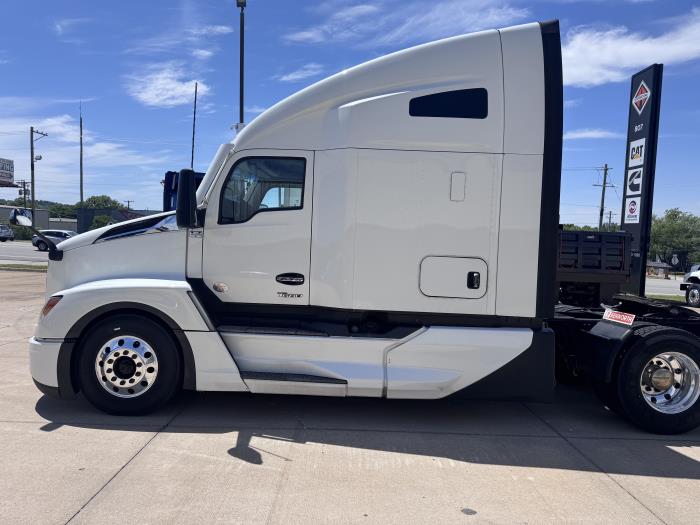 2022 Kenworth T680-4