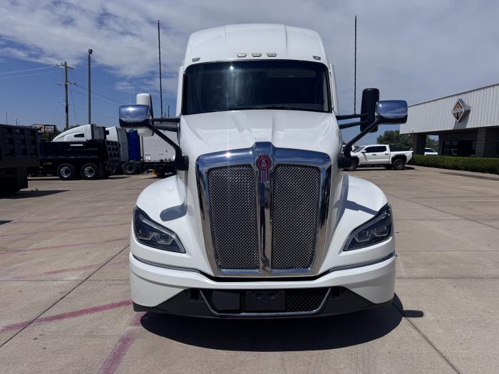2022 Kenworth T680-3