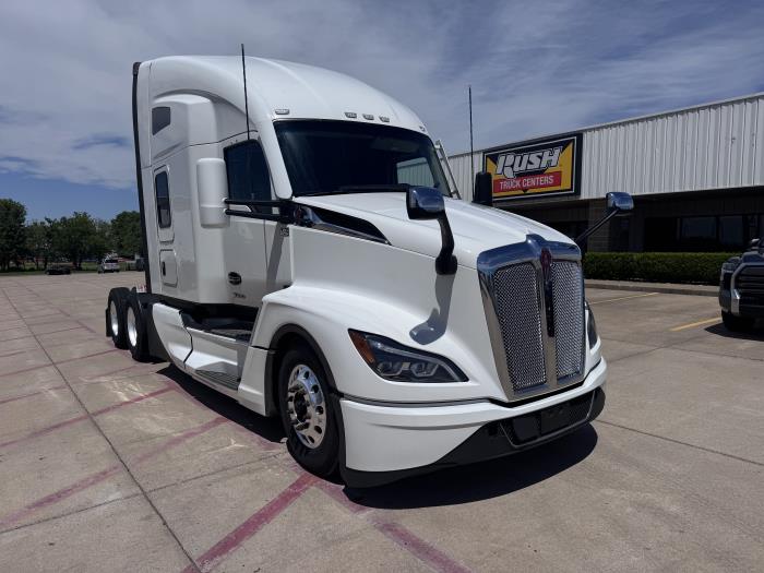 2022 Kenworth T680-2
