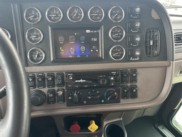 2020 Peterbilt 389-10