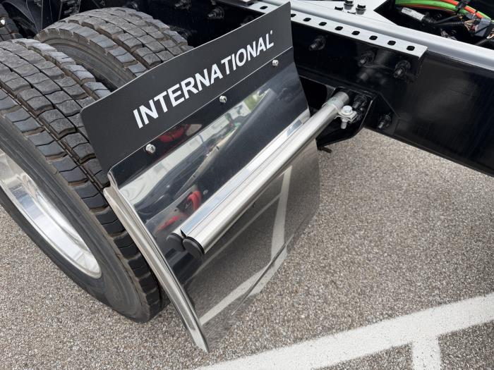 2026 International HX620-6