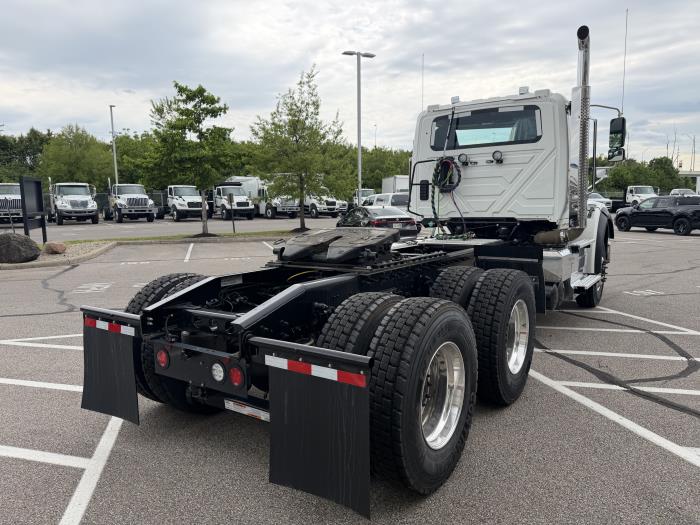 2026 International HX620-7