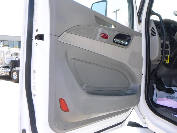 2020 Peterbilt 579-14