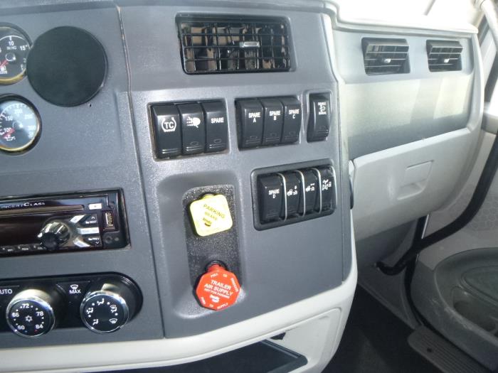 2020 Peterbilt 579-19