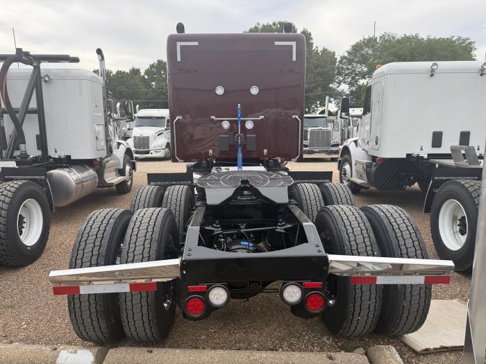 2027 Peterbilt 567-3