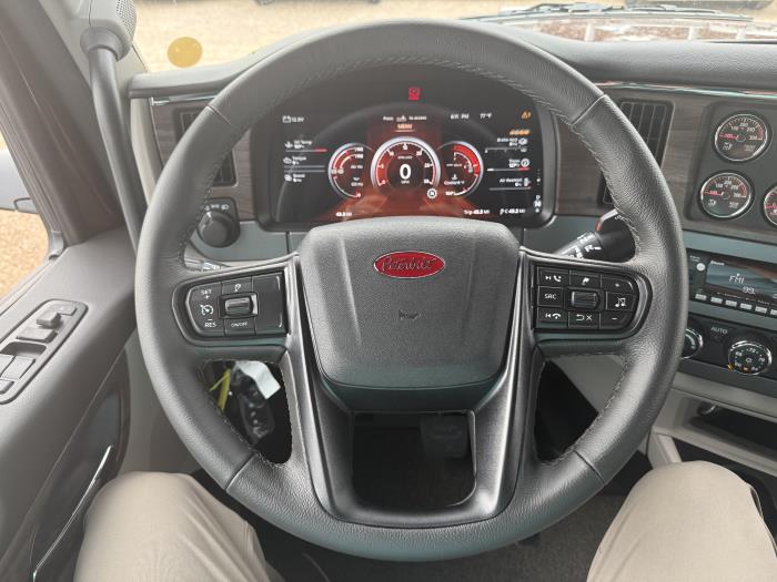 2027 Peterbilt 567-12