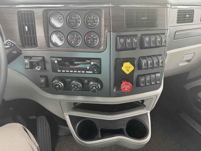 2027 Peterbilt 567-17