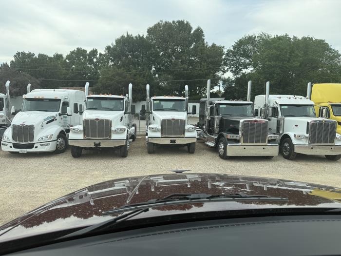 2027 Peterbilt 567-26