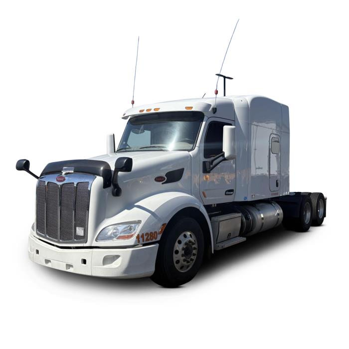 2022 Peterbilt 579-0