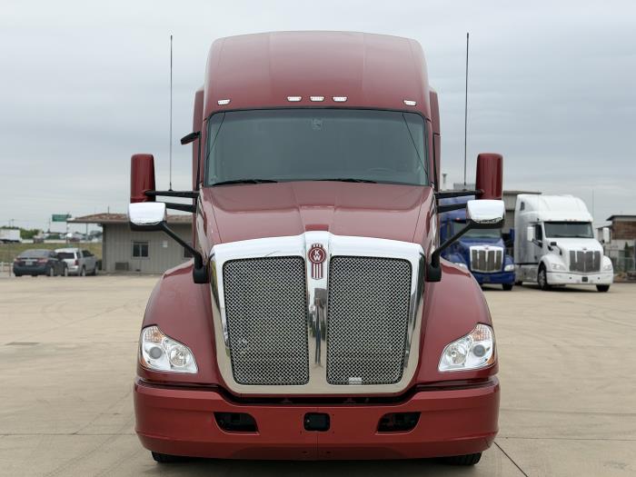 2022 Kenworth T680-2