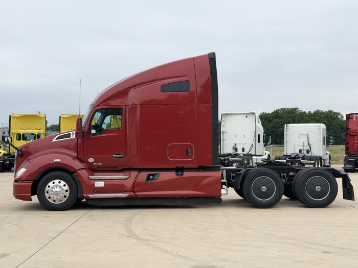 2022 Kenworth T680-8
