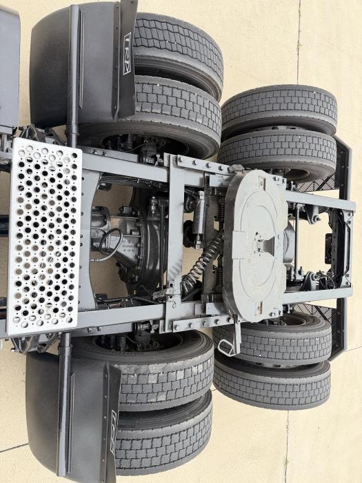 2022 Kenworth T680-12