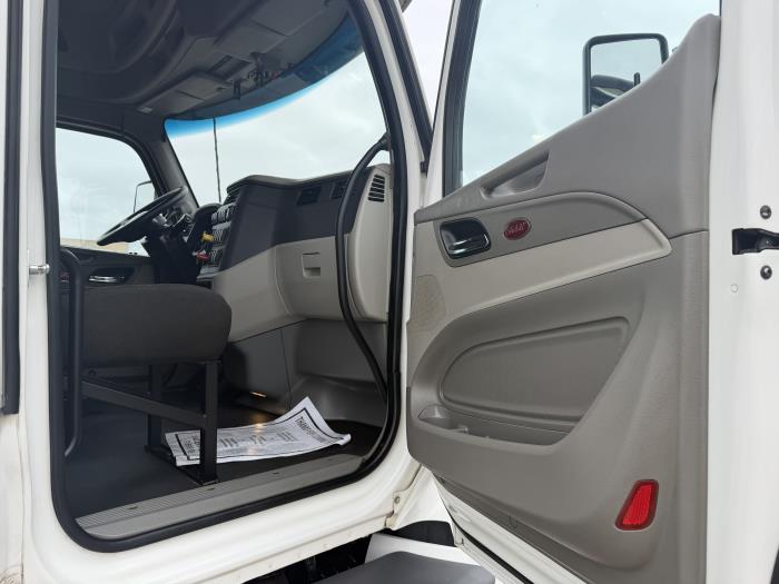 2020 Peterbilt 579-21