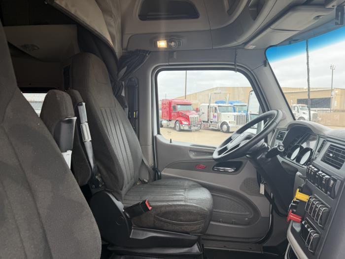 2020 Peterbilt 579-22