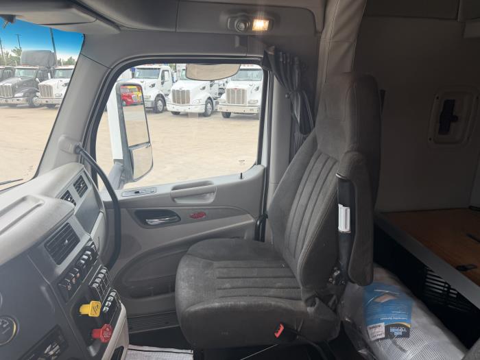 2020 Peterbilt 579-24
