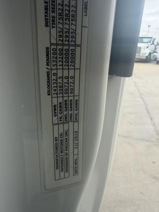 2020 Peterbilt 579-25