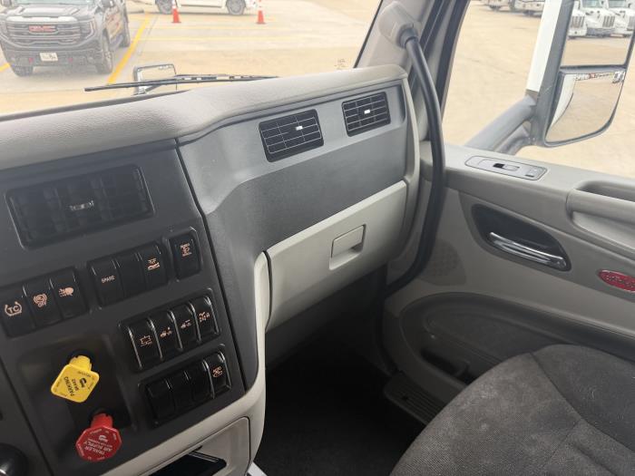 2020 Peterbilt 579-31