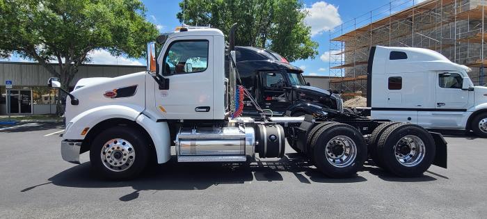 2020 Peterbilt 579-2