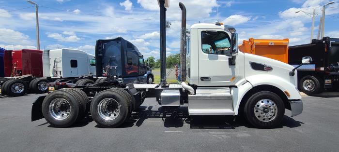 2020 Peterbilt 579-8