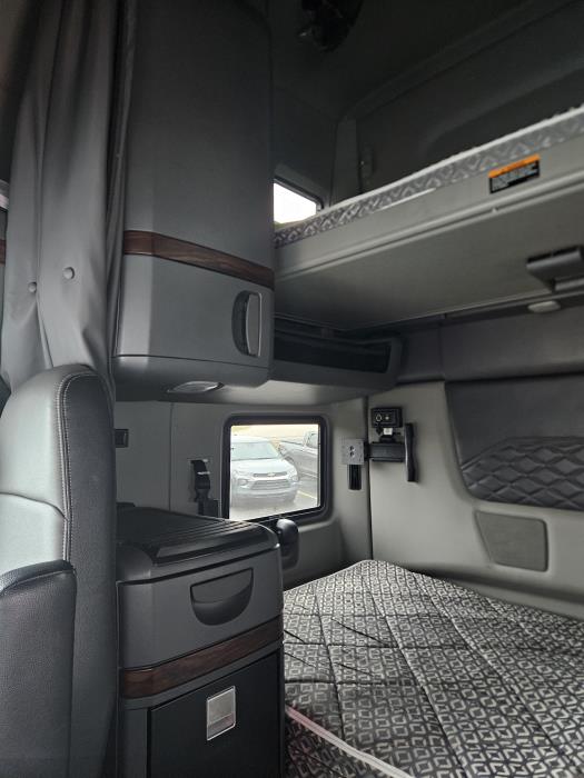 2025 International LT625-5