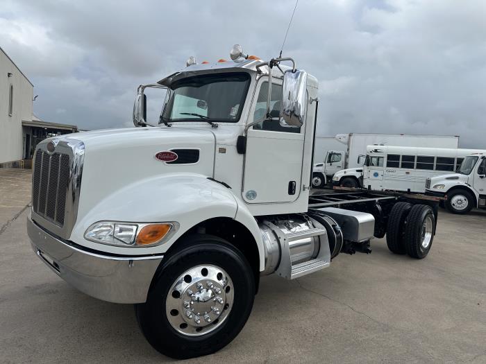 2020 Peterbilt 337-0