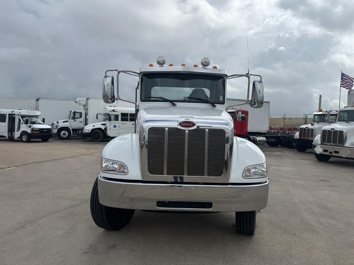 2020 Peterbilt 337-2