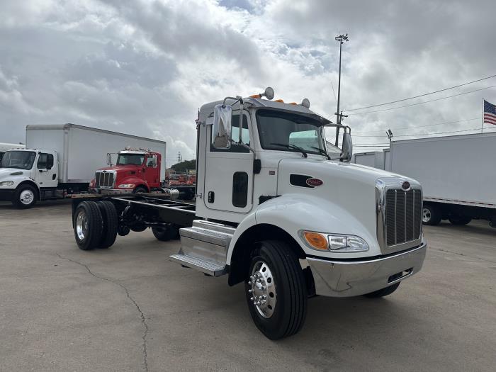2020 Peterbilt 337-1