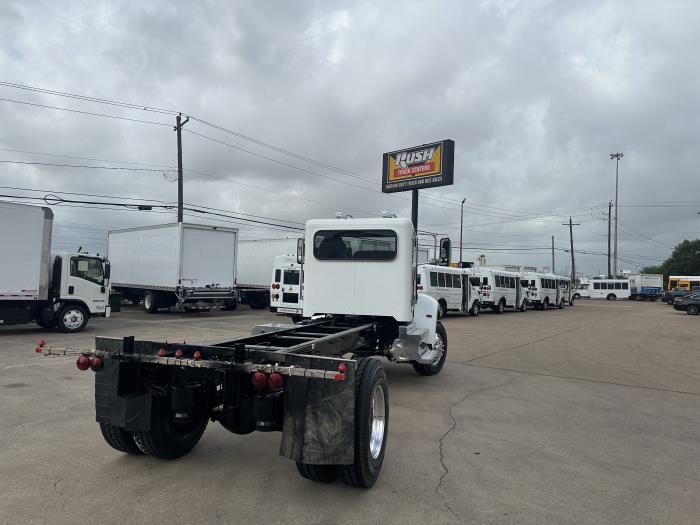 2020 Peterbilt 337-4