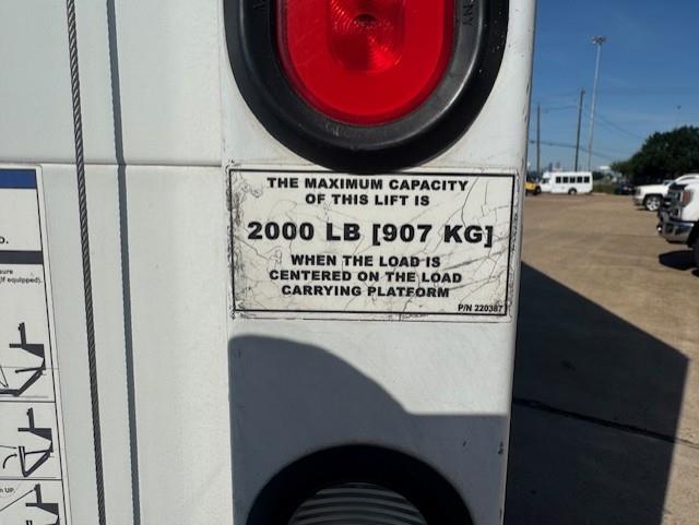 2022 Isuzu NPR-XD-9