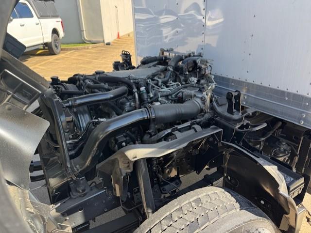 2022 Isuzu NPR-XD-28