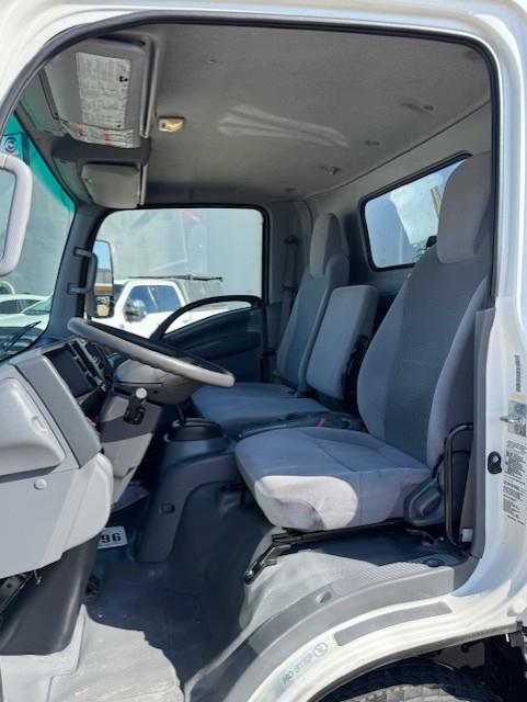 2022 Isuzu NPR-XD-32
