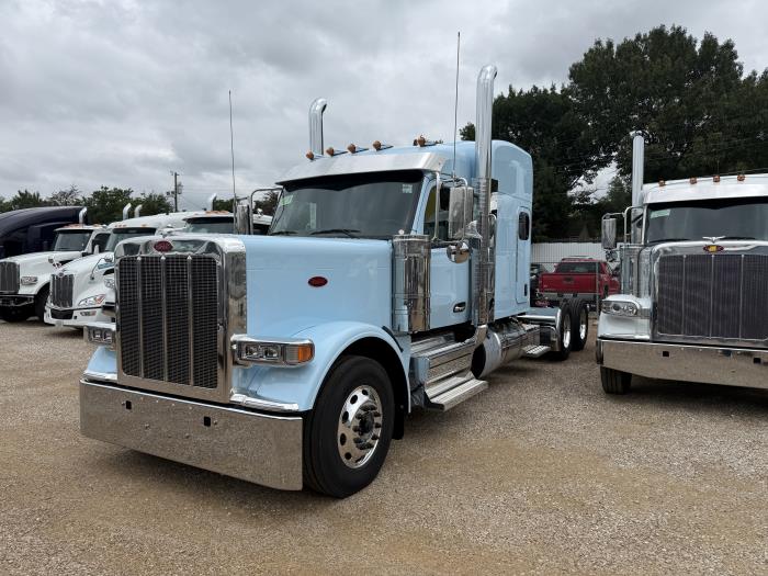 2027 Peterbilt 589-0