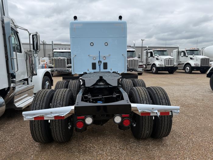 2027 Peterbilt 589-3