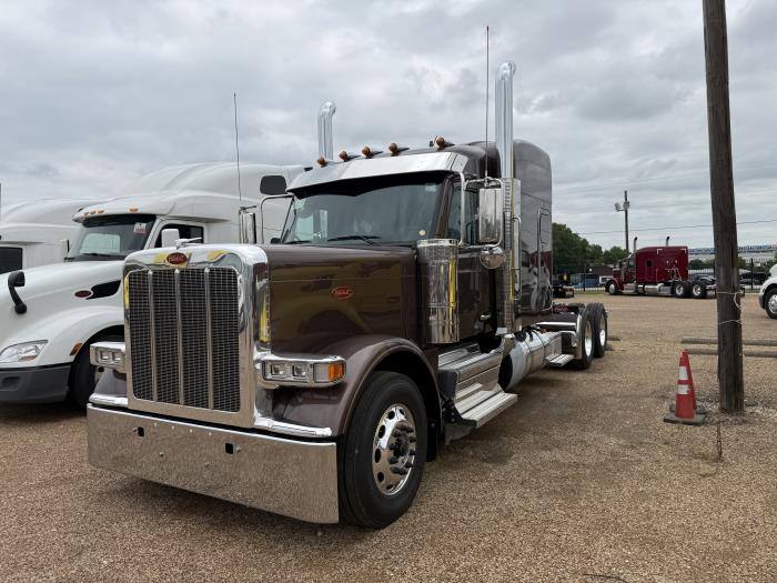 2027 Peterbilt 589-0