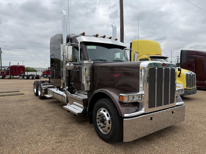 2027 Peterbilt 589-7