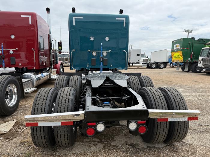 2027 Peterbilt 567-2