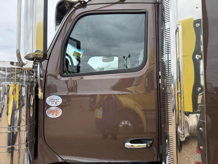 2027 Peterbilt 589-9