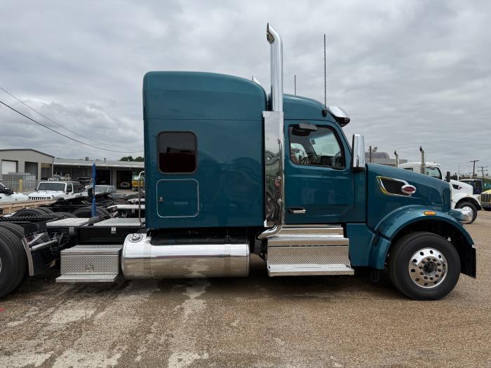2027 Peterbilt 567-5