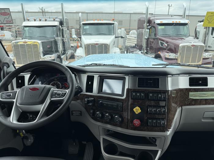 2027 Peterbilt 589-26