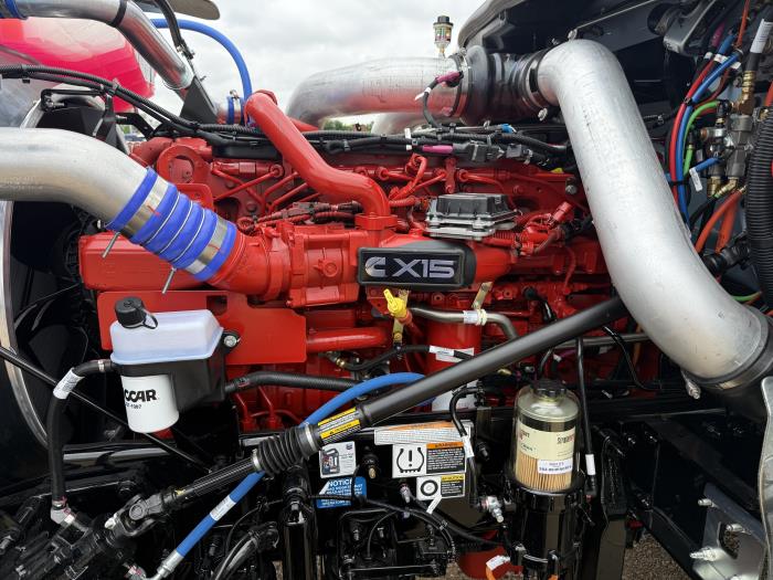 2027 Peterbilt 589-28