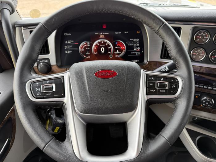 2027 Peterbilt 589-14
