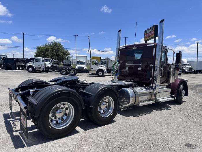 2026 Peterbilt 589-6