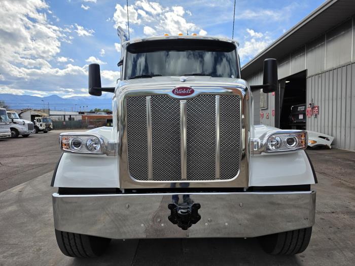 2027 Peterbilt 567-9