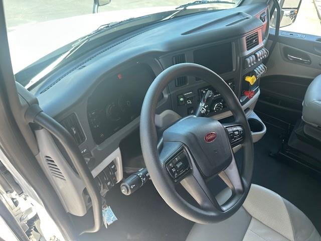 2026 Peterbilt 579-12