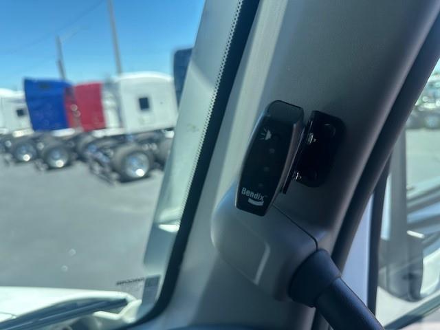 2026 Peterbilt 579-30